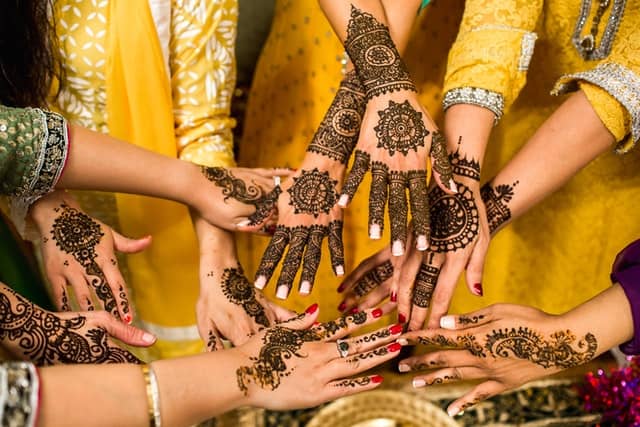 henna-names-400-best-mehndi-henna-business-name-ideas