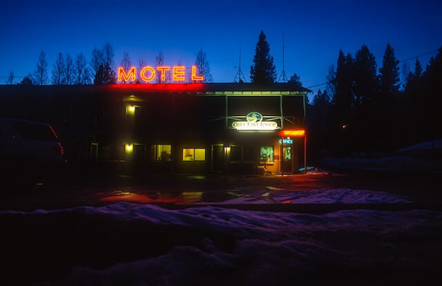Cheap No Name Motels